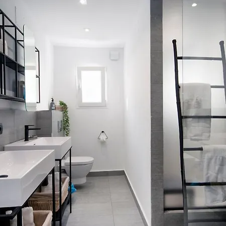 Sara 4 Personas, Free Wifi, Chill-out, Private Pool, Private Tennis Court - By Villamar ベニッサ